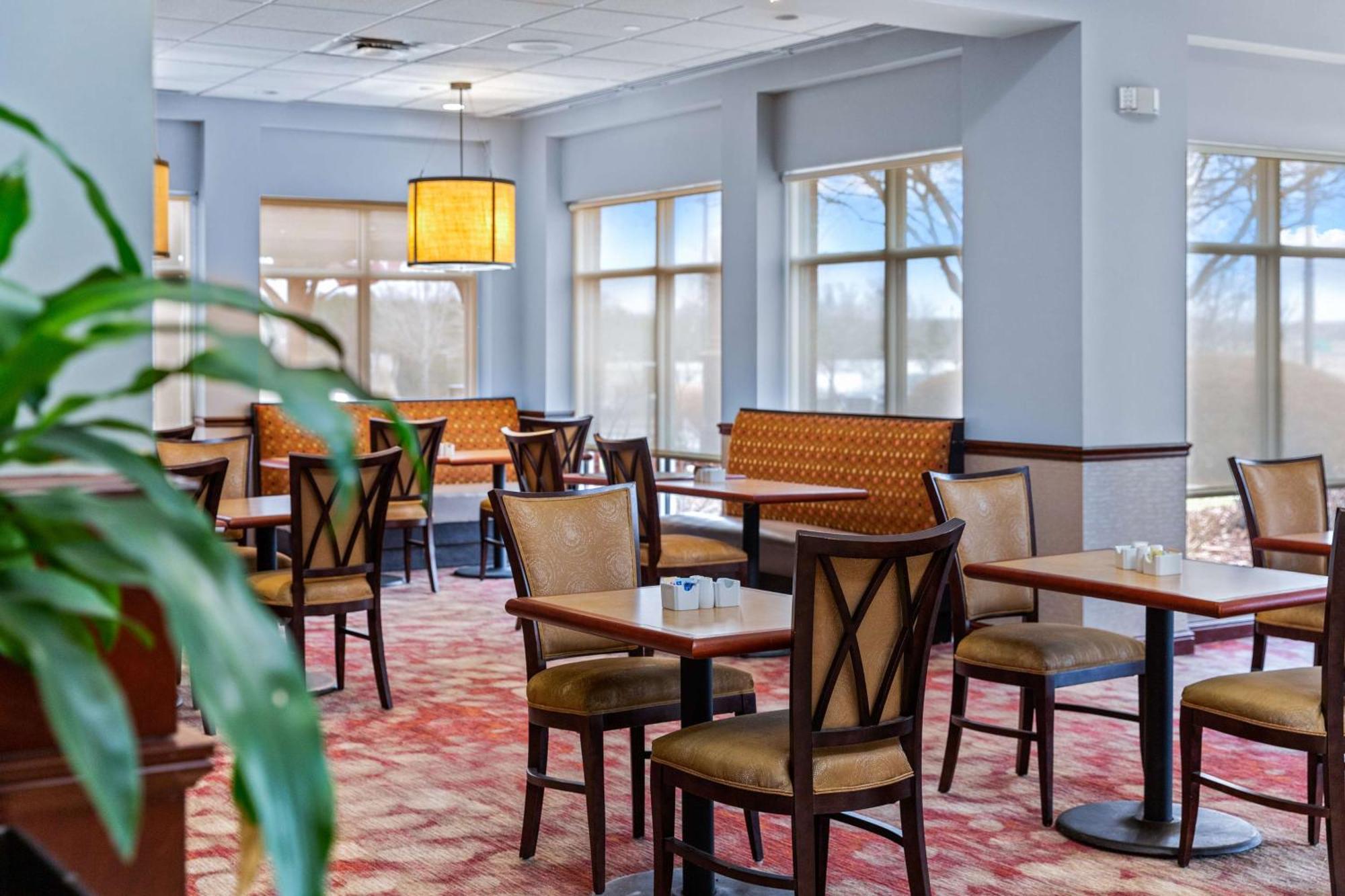 Hilton Garden Inn Starkville Exterior foto